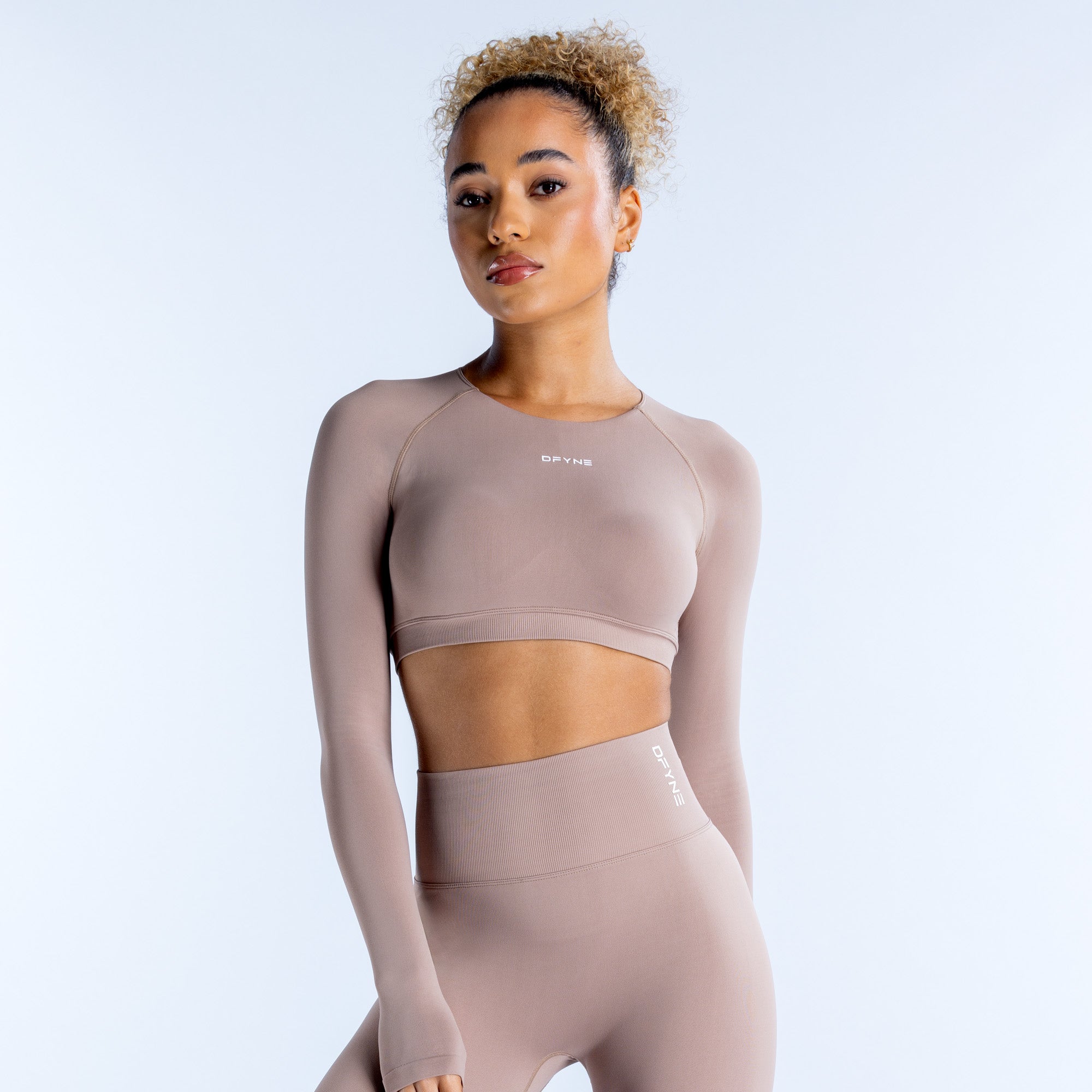 DFYNE Dynamic Long Sleeve Crop Felső Női Bézs | 29130-LGTR