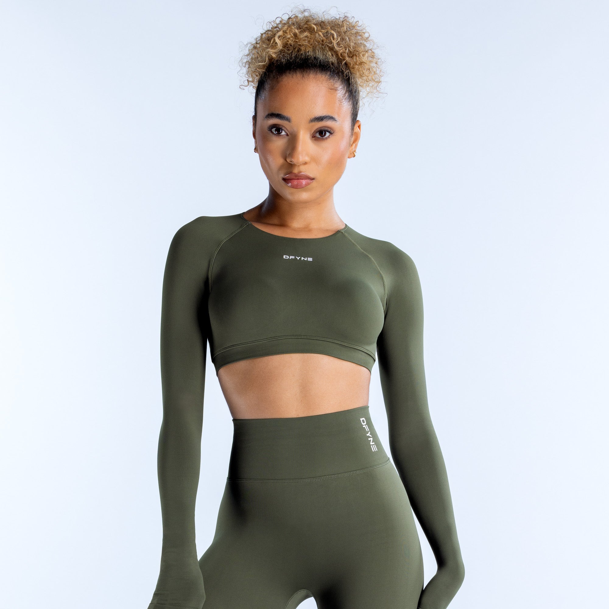 DFYNE Dynamic Long Sleeve Crop Felső Női Olivazöld | 80721-BOPU