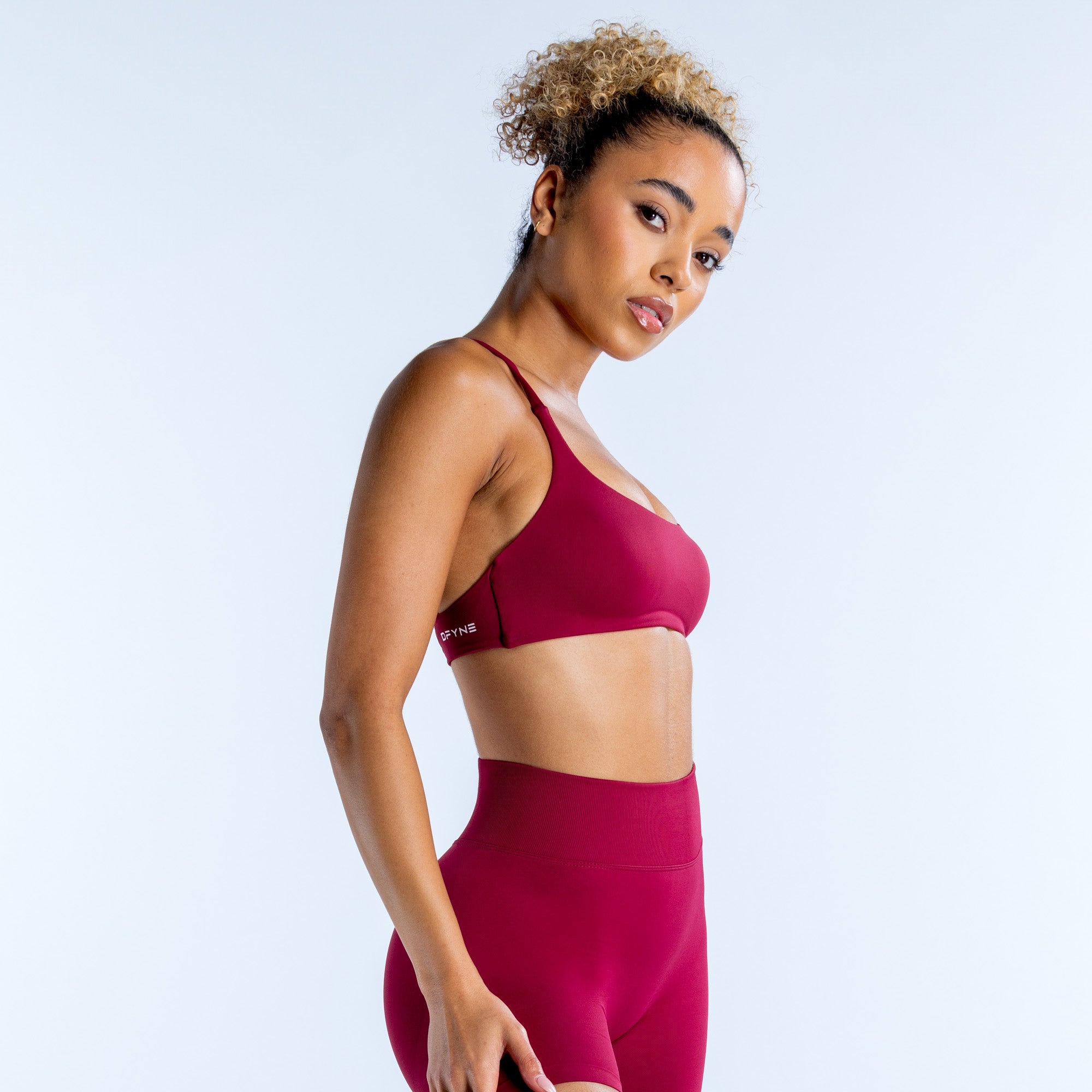 DFYNE Dynamic Twist Back Sport Melltartó Női Fukszia | 39018-SXTO
