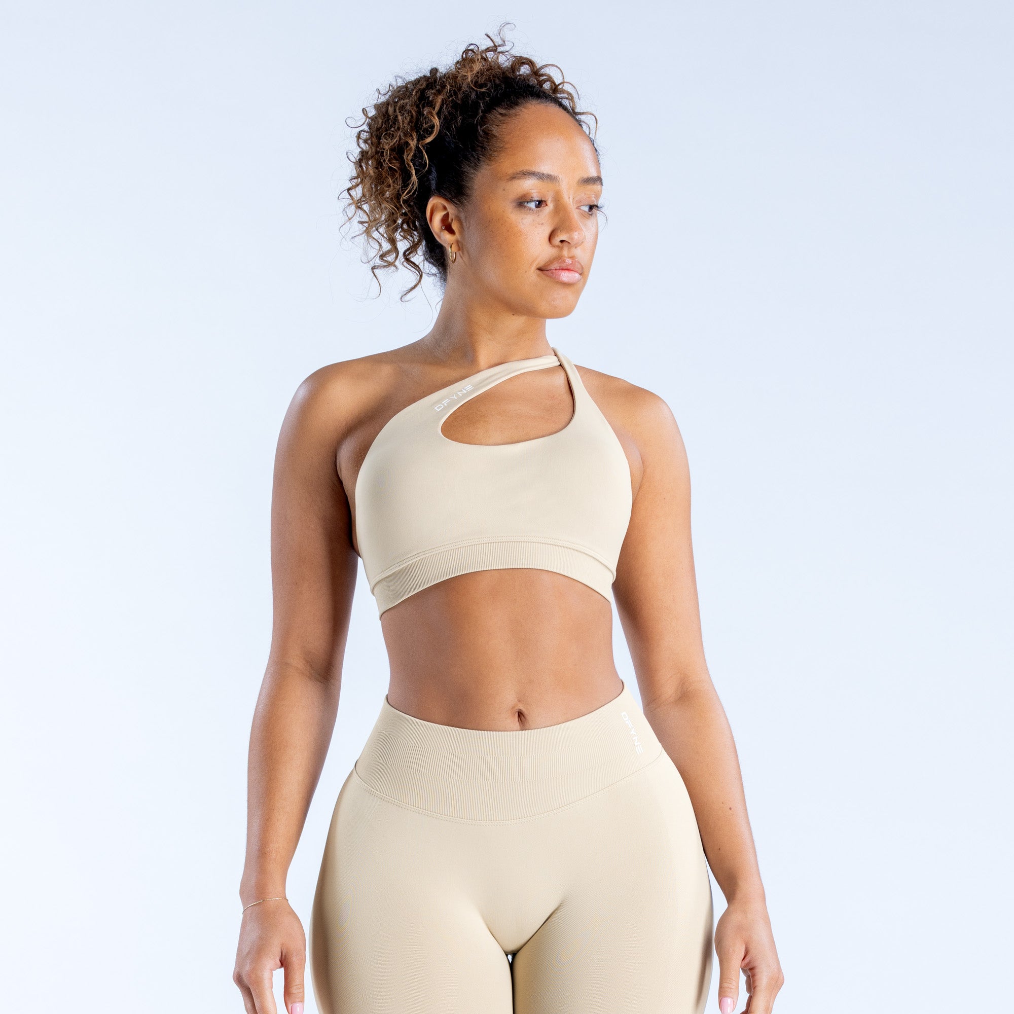 DFYNE Impact Asymmetric Sport Melltartó Női Bézs | 62930-DUVX