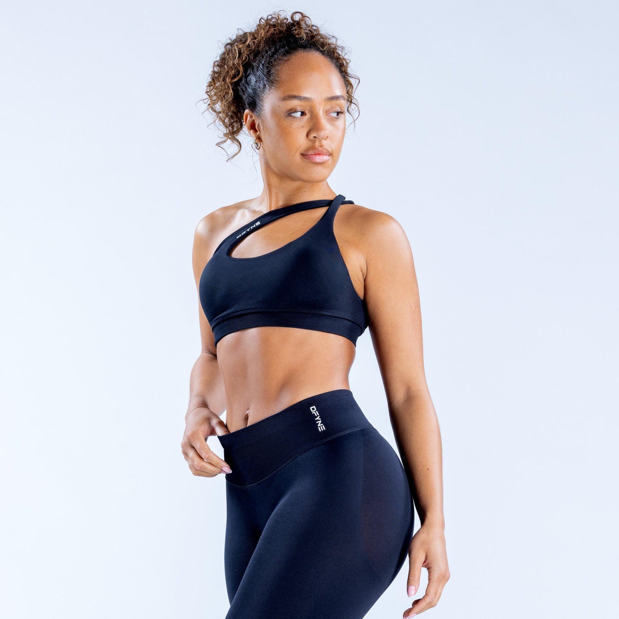 DFYNE Impact Asymmetric Sport Melltartó Női Fekete | 54319-HGQR