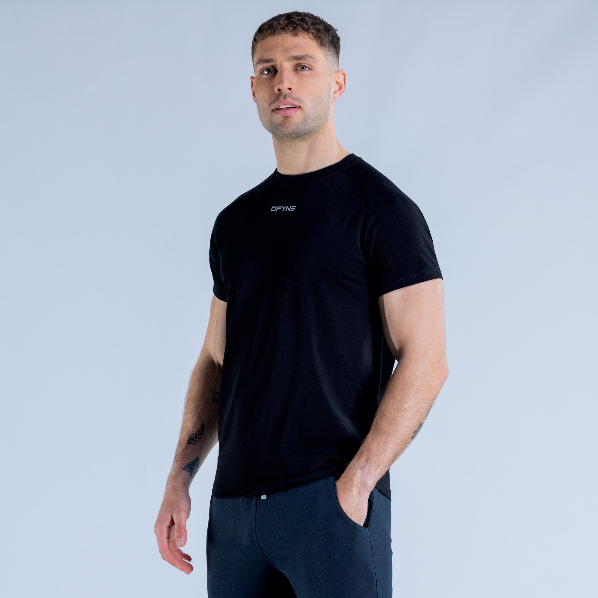 DFYNE Stealth Póló Férfi Fekete | 12406-YAHN