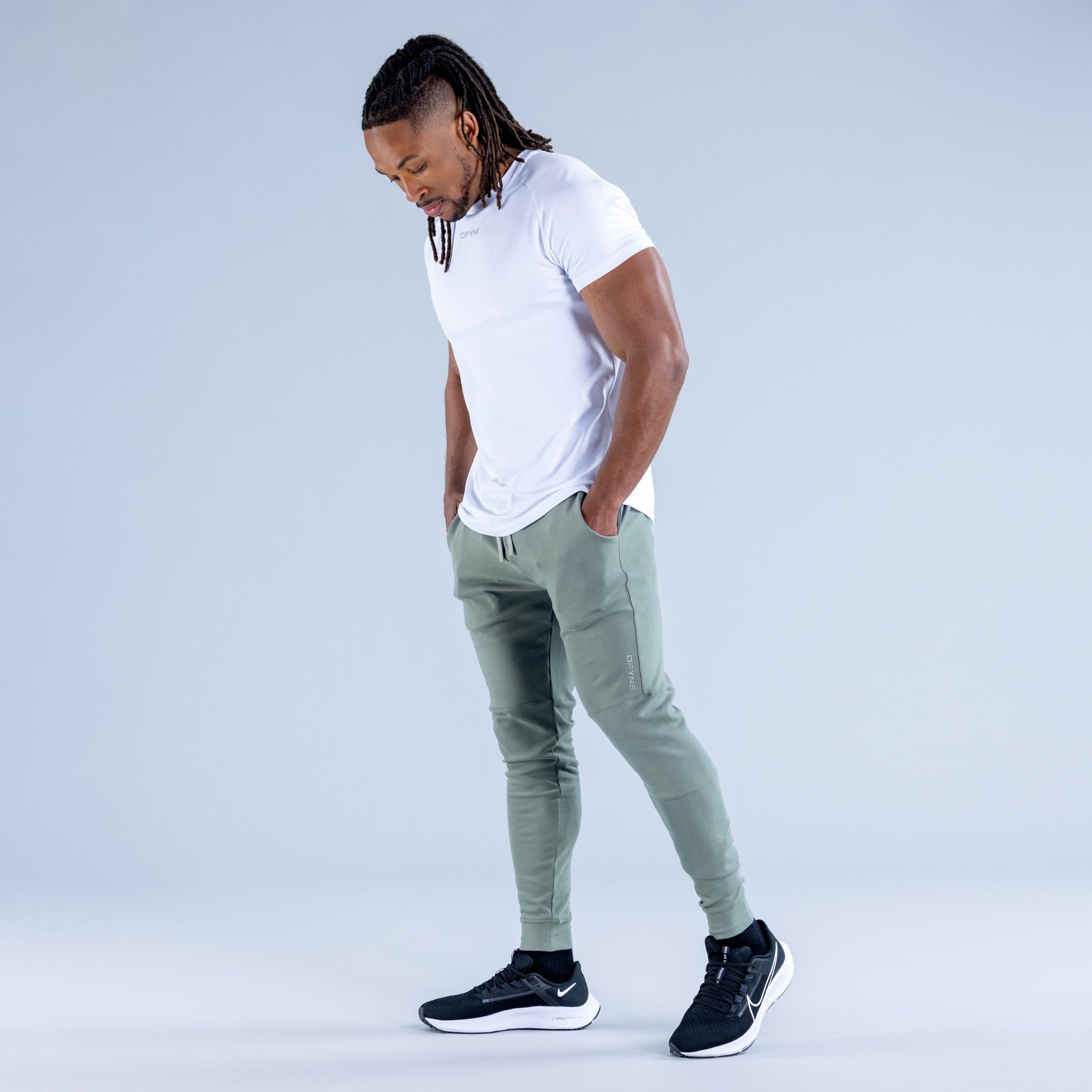 DFYNE Stealth Tapered Jogger Nadrág Férfi Olivazöld | 59432-FGIE
