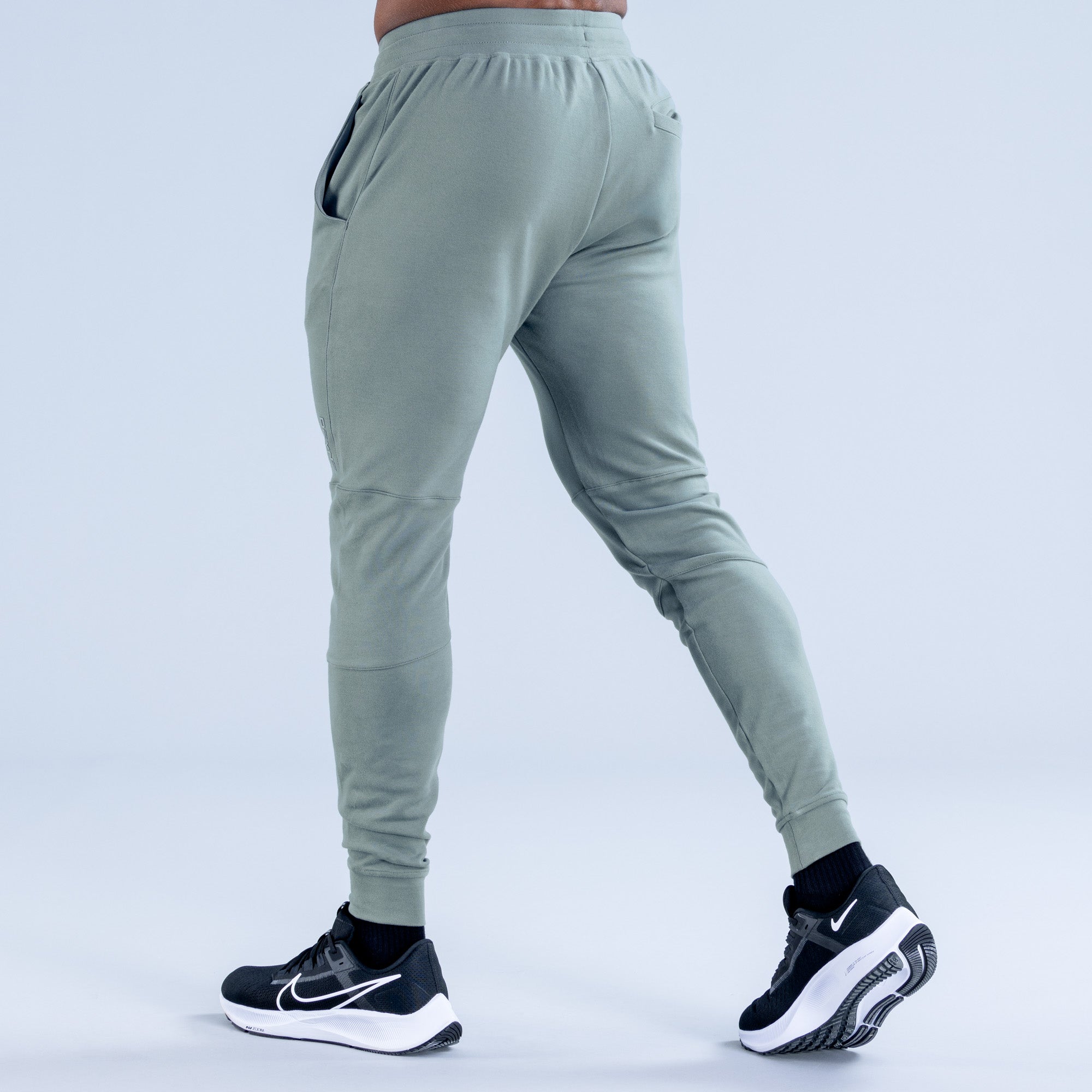 DFYNE Stealth Tapered Jogger Nadrág Férfi Olivazöld | 59432-FGIE